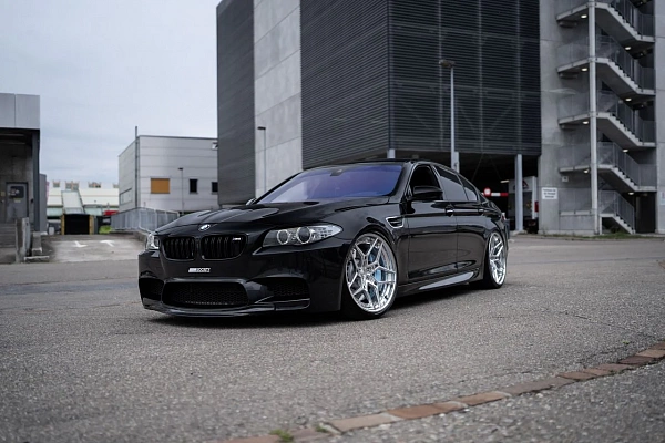Фото дисков ST Wheels ST21.2 Полированный лак на BMW 5/M5 (F10)