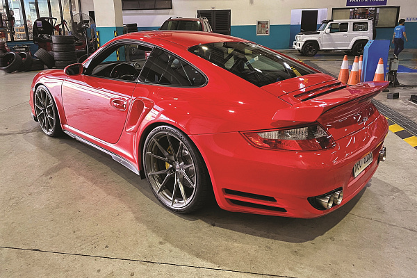 Фото дисков Anrky AN12 Глянцевый темный лак на Porsche 911 VI