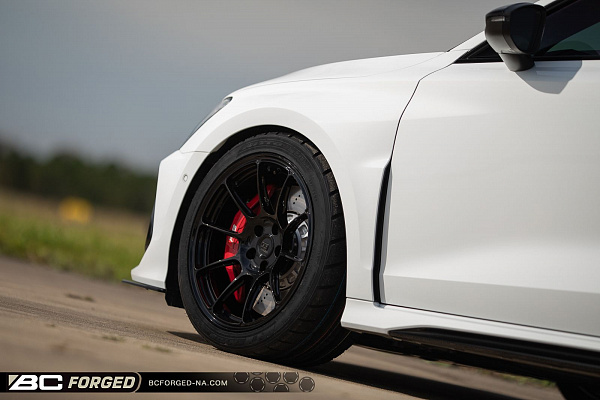 Фото дисков BC Forged KZ10 Черный глянец на Audi A/S/RS 3 (8Y)