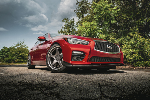 Фото дисков Motegi Racing CS5 Сатиновый графит на Infiniti Q50