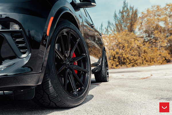 Фото дисков Vossen HF-3 Черный глянец на Dodge Durango III
