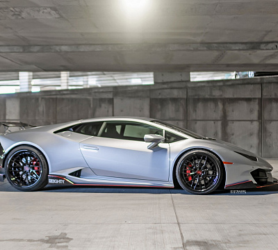 Фото дисков Strasse Wheels SV10M Deep Concave FS на Lamborghini Huracan