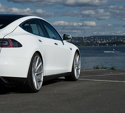 Фото дисков Vossen CVT на Tesla Model S