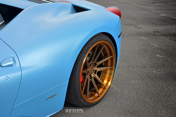Фото дисков Strasse Wheels SV1 Deep Concave FS Сатиновая темная бронза на Ferrari 458