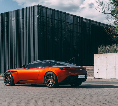 Фото дисков Vossen HF-5 на Aston Martin DB11