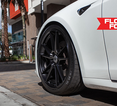 Фото дисков HRE FF04 на Tesla Model S