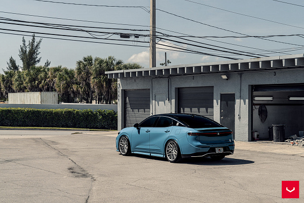 Фото дисков Vossen HF-7 Серебро на Toyota Crown S230