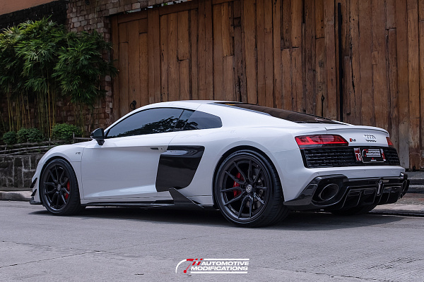 Фото дисков Strasse Wheels SV5-RS Performance Другой цвет на Audi R8 (4S)