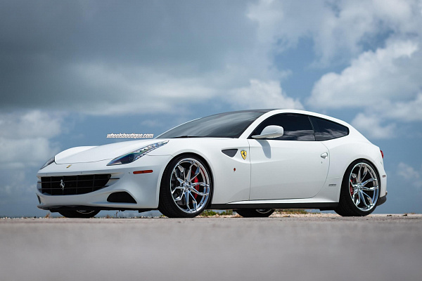 Фото дисков HRE P201 Полированный лак на Ferrari FF