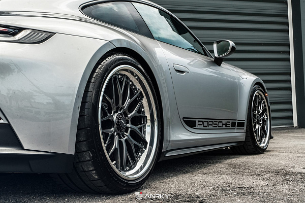 Фото дисков Anrky RS1 Глянцевый графит на Porsche 911 VIII