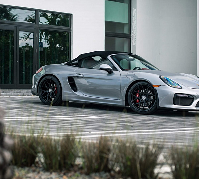 Фото дисков HRE FF01 на Porsche Boxster III