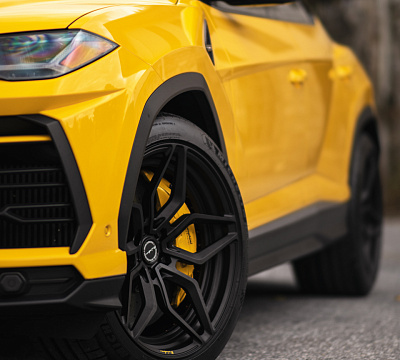 Фото дисков Brixton Forged PF9 на Lamborghini Urus