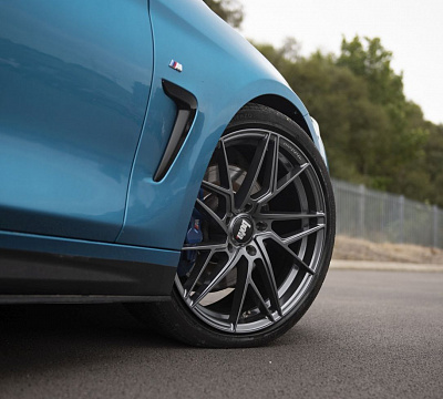 Фото дисков Bola FLR на BMW 4/M4 (F32/F82)