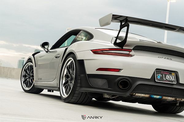 Фото дисков Anrky RS1 Черный глянец на Porsche 911 VII