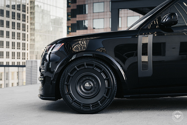 Фото дисков Vossen UV-7 Черный сатин на Land Rover Range Rover V