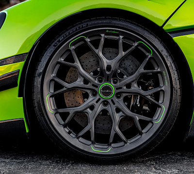 Фото дисков Brixton Forged PF14 R / RS на McLaren 600