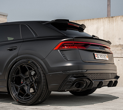 Фото дисков Radi8 R804 на Audi Q8