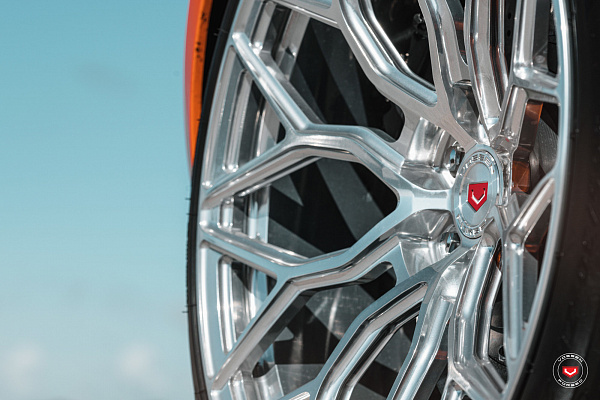 Фото дисков Vossen S17-01 Полированный лак на McLaren 570S