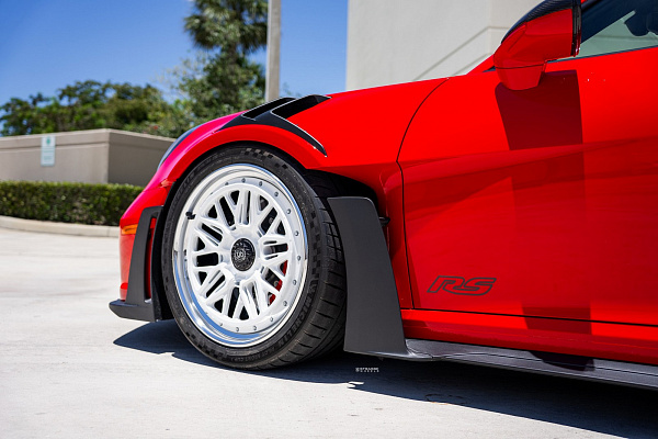 Фото дисков Strasse Wheels SV10M-RS Track Белый сатин на Porsche 911 VIII