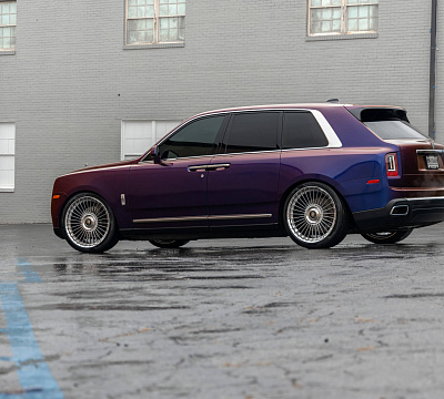 Фото дисков HRE L109M на Rolls-Royce Cullinan