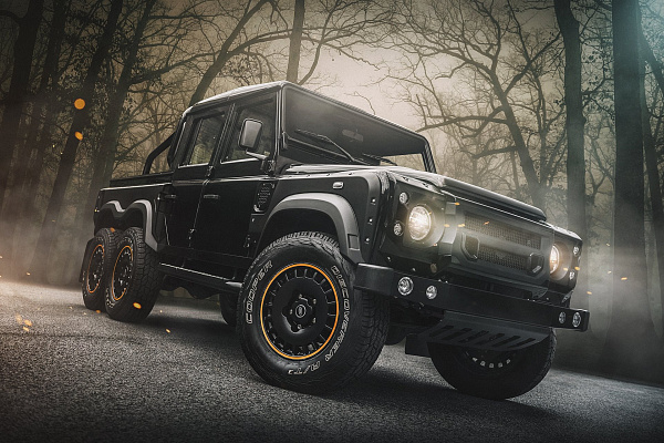 Фото дисков Kahn Huntsman 1945 Retro Classic Черный сатин на Land Rover Defender I