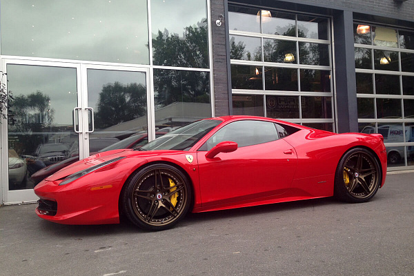Фото дисков HRE S107 Сатиновая бронза на Ferrari 458