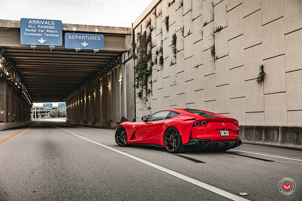 Ferrari 812