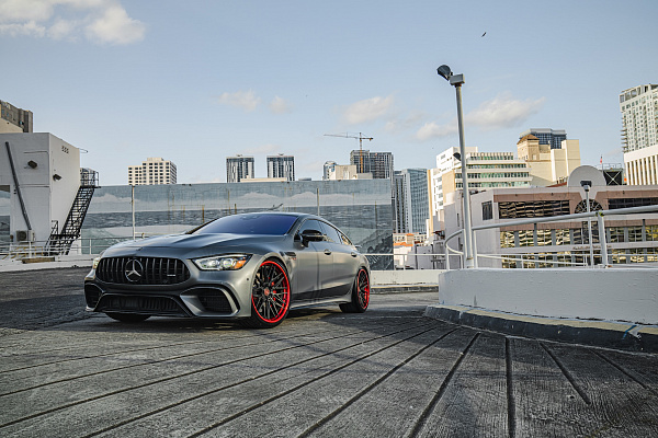 Фото дисков Strasse Wheels SV10M-RS Deep Concave FS Другой цвет на Mercedes-Benz AMG GT I