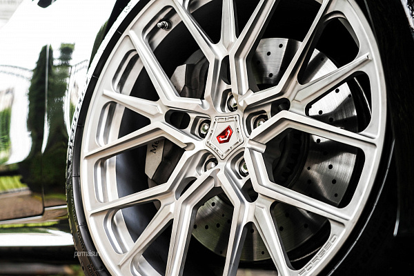 Фото дисков Vossen M-X3 Сатиновый лак на Mercedes-Benz E-Class (W213, S213, C238)