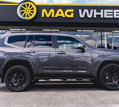 Фото дисков Vossen HF6-4 на Toyota Land Cruiser 300