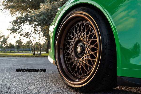 Фото дисков HRE 501 Глянцевая бронза на Porsche 911 VII