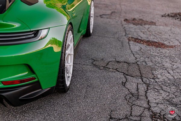Фото дисков Vossen S21-07 Белый глянец на Porsche 911 VIII
