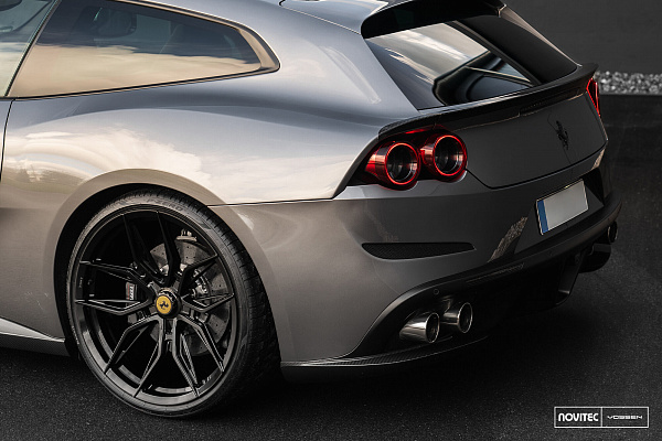 Ferrari GTC4Lusso