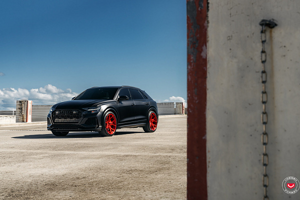 Фото дисков Vossen EVO-3 Красный глянец на Audi Q8