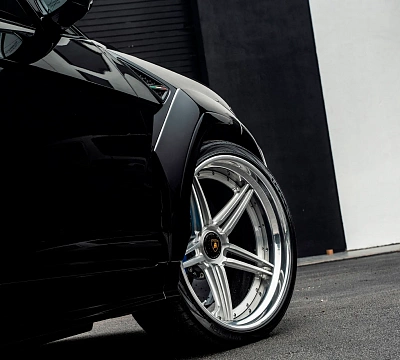 Фото дисков 1886 Wheels XR003 на Lamborghini Urus
