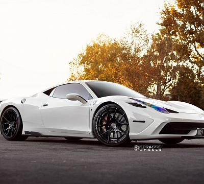 Фото дисков Strasse Wheels SM5R Deep Concave Monoblock на Ferrari 458
