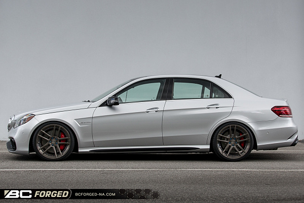 Фото дисков BC Forged HCS01 Глянцевый темный лак на Mercedes-Benz E-Class (W212, S212, C207)