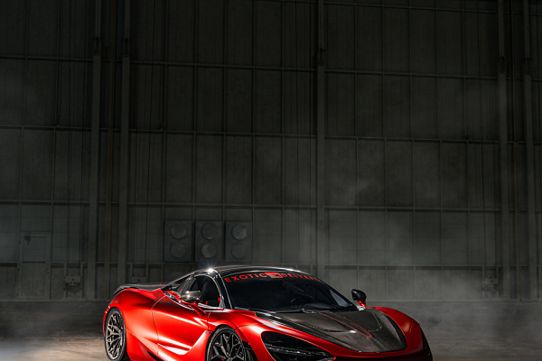 Фото дисков Brixton Forged CM6-R Сатиновый темный лак на McLaren 720S