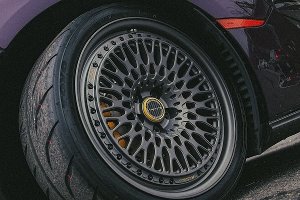 Фото дисков Brixton Forged TR20 Сатиновый графит на McLaren 570S