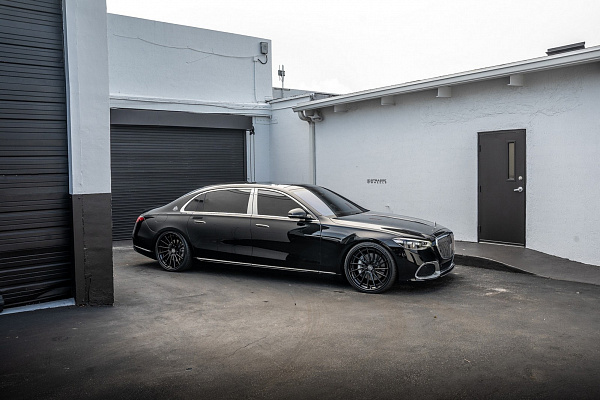 Фото дисков Strasse Wheels SV15T Deep Concave FS Другой цвет на Mercedes-Benz S-Class (W223)