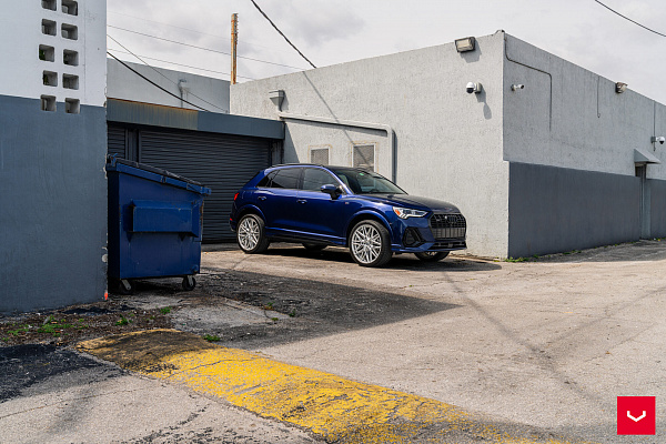 Фото дисков Vossen HF-7 Серебро на Audi Q3 (F3)