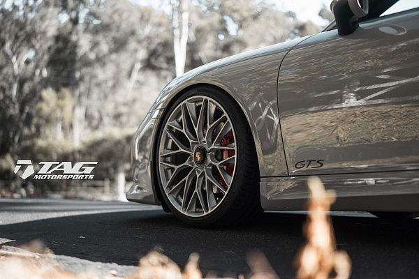 Фото дисков HRE P200 Глянцевый лак на Porsche 911 VII