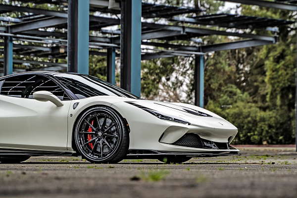 Фото дисков Strasse Wheels SV10 Deep Concave FS Черный глянец на Ferrari SF90