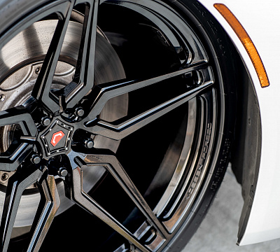 Фото дисков Vossen M-X1 на Lexus LC 500