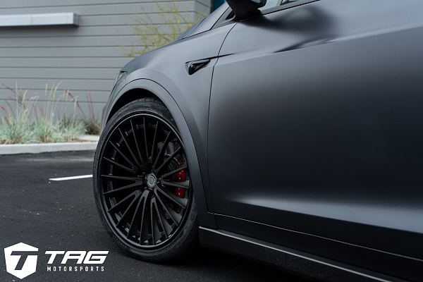 Фото дисков HRE S209H Черный сатин на Tesla Model X