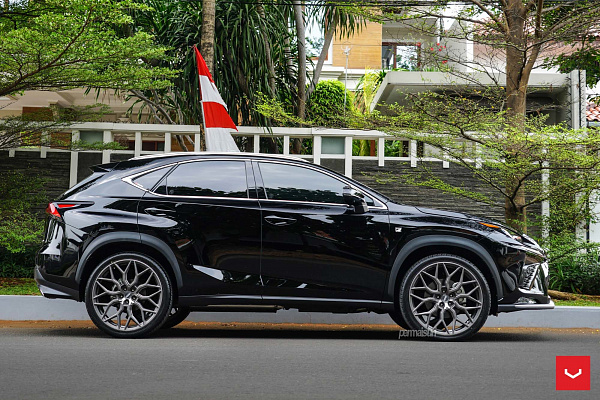 Фото дисков Vossen HF-2 Серебро на Lexus NX I