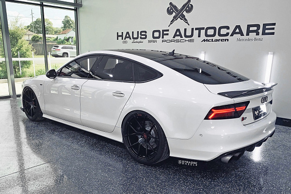 Фото дисков Strasse Wheels SM5R Deep Concave Monoblock Черный сатин на Audi A/RS 7 (4G)