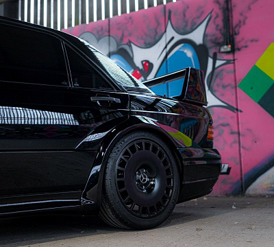 Фото дисков Bola B12 на Mercedes-Benz E-Class (W124)