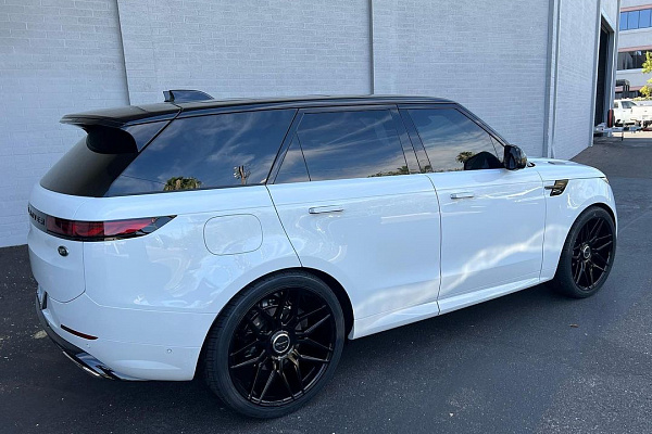 Фото дисков Giovanna Bogota Черный глянец на Land Rover Range Rover Sport III