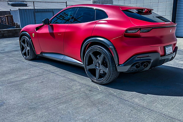 Фото дисков Giovanna Cinque Черный глянец на Ferrari Purosangue
